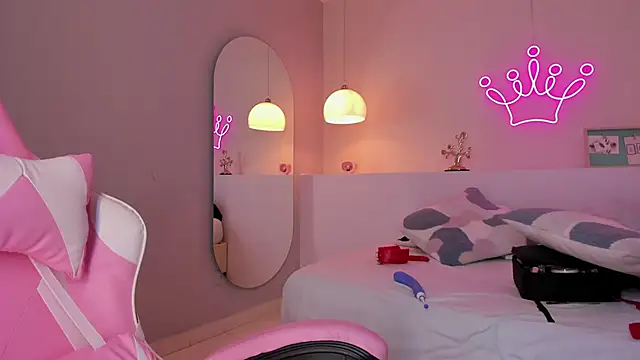 violeth hill online show from February 1, 2025, 2:05 am