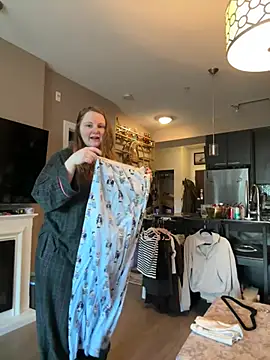 Snapshot of GingerSnap33 chatting on February 14, 2026, 9:00 pm GingerSnap33 online show from February 14, 2026, 9:00 pm