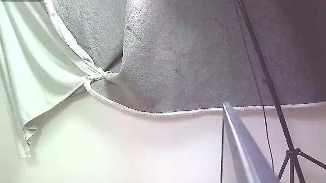 Snapshot of carolinesampaio chatting on March 7, 2025, 5:06 pm carolinesampaio online show from March 7, 2025, 5:06 pm