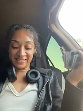 starrynikki online show from February 6, 2025, 12:54 am