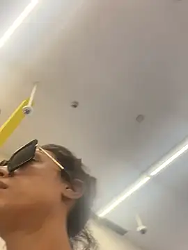 starrynikki online show from February 8, 2025, 9:04 pm