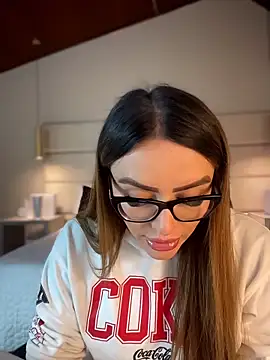 Snapshot of Miss_ary chatting on March 21, 2026, 11:37 am Miss ary online show from March 21, 2026, 11:37 am