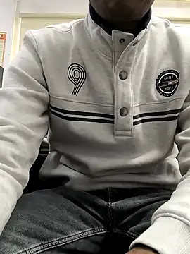 Snapshot of toxicboy121212 chatting on December 15, 2024, 9:56 am toxicboy121212 online show from December 15, 2024, 9:56 am