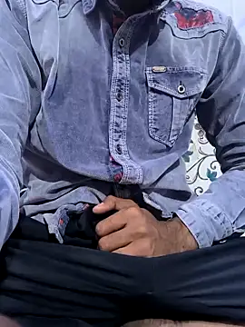 Snapshot of toxicboy121212 chatting on January 8, 2025, 4:44 pm toxicboy121212 online show from January 8, 2025, 4:44 pm