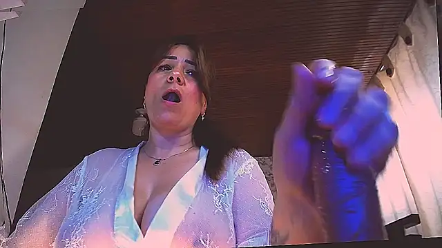 Snapshot of wandarubio chatting on February 27, 2026, 9:37 pm wandarubio online show from February 27, 2026, 9:37 pm