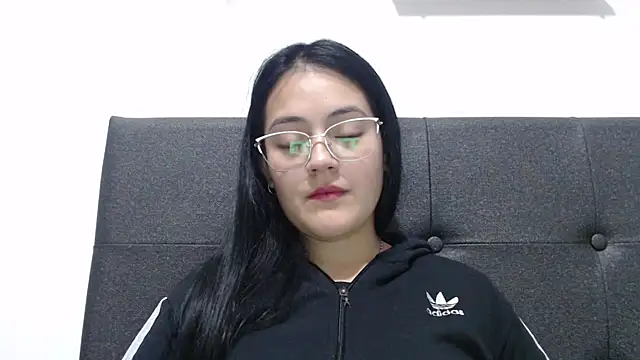 Snapshot of Alisha_99 chatting on October 14, 2025, 12:44 am Alisha 99 online show from October 14, 2025, 12:44 am