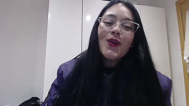 Snapshot of Alisha_99 chatting on November 19, 2025, 9:15 pm Alisha 99 online show from November 19, 2025, 9:15 pm