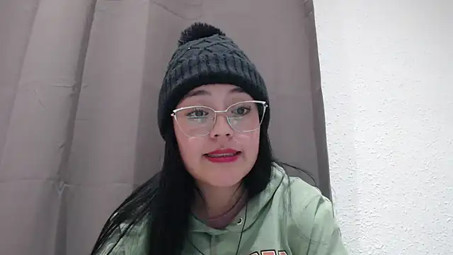 Snapshot of Alisha_99 chatting on November 30, 2025, 10:03 pm Alisha 99 online show from November 30, 2025, 10:03 pm