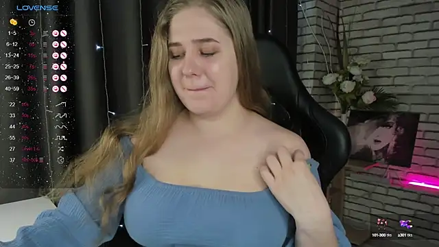 Snapshot of Megan_Violer chatting on January 16, 2025, 3:35 pm Megan Violer online show from January 16, 2025, 3:35 pm