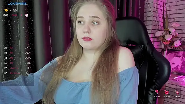 Snapshot of Megan_Violer chatting on January 30, 2025, 3:51 pm Megan Violer online show from January 30, 2025, 3:51 pm
