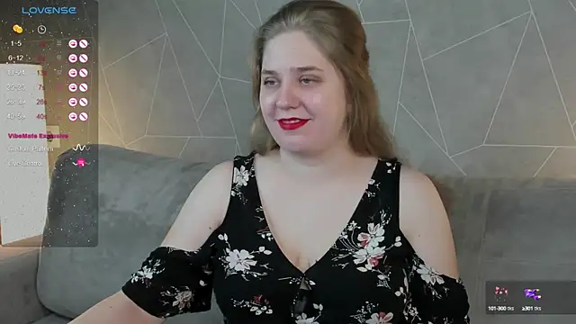 Snapshot of Megan_Violer chatting on February 6, 2025, 3:41 pm Megan Violer online show from February 6, 2025, 3:41 pm