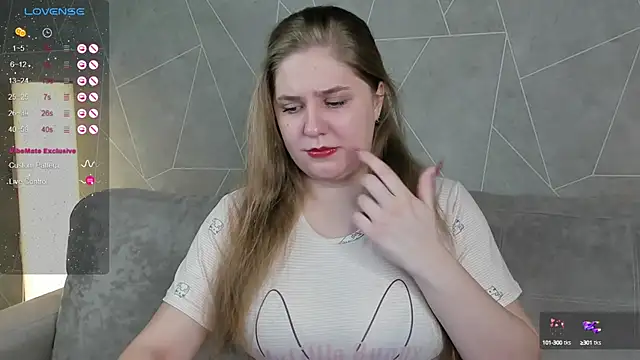 Snapshot of Megan_Violer chatting on February 13, 2025, 3:46 pm Megan Violer online show from February 13, 2025, 3:46 pm