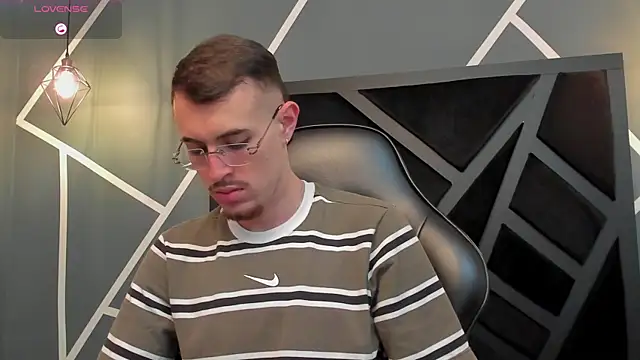 CodyWalkerR online show from September 17, 2025, 5:25 pm