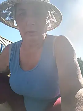 NicoleOlla online show from June 20, 2026, 2:14 am