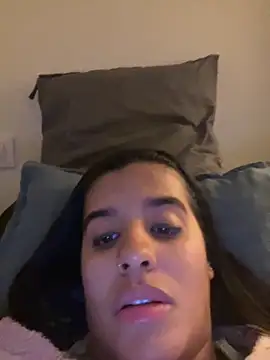 EmelyRogers online show from December 3, 2025, 7:01 pm