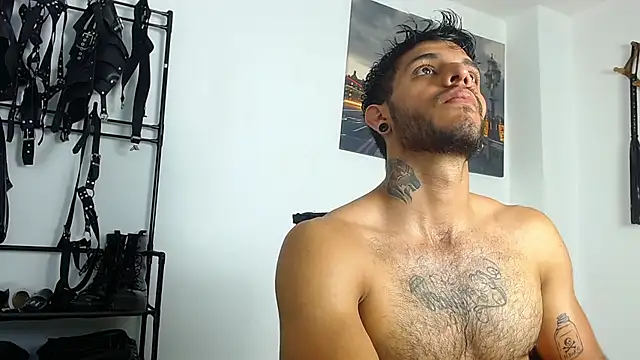 Snapshot of JuanBlade chatting on November 13, 2025, 5:34 pm JuanBlade online show from November 13, 2025, 5:34 pm