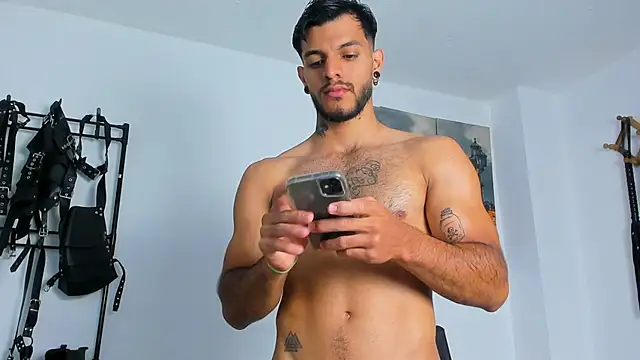 Snapshot of JuanBlade chatting on November 19, 2025, 1:38 am JuanBlade online show from November 19, 2025, 1:38 am