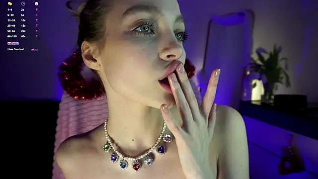  LISA BABYMETAL  online show from December 26, 2024, 8:00 pm