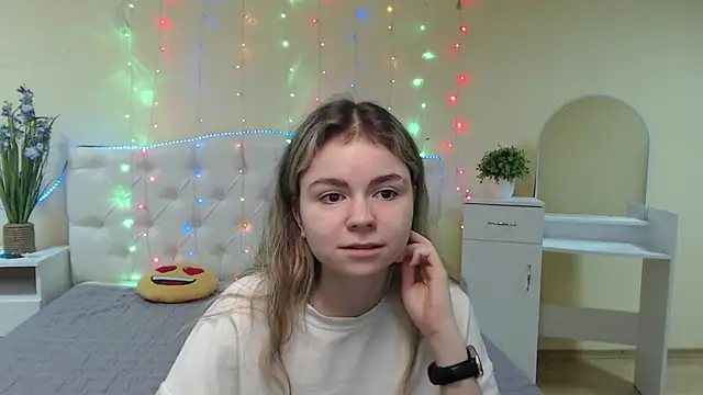 TinaRedly online show from January 21, 2025, 12:57 am