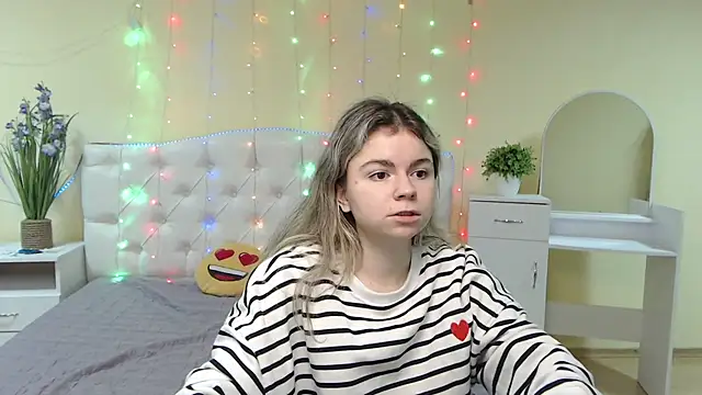 TinaRedly online show from January 28, 2025, 4:08 am