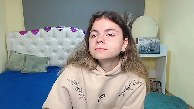 TinaRedly online show from September 30, 2025, 5:56 am