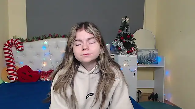 Snapshot of TinaRedly chatting on January 9, 2026, 6:38 am TinaRedly online show from January 9, 2026, 6:38 am