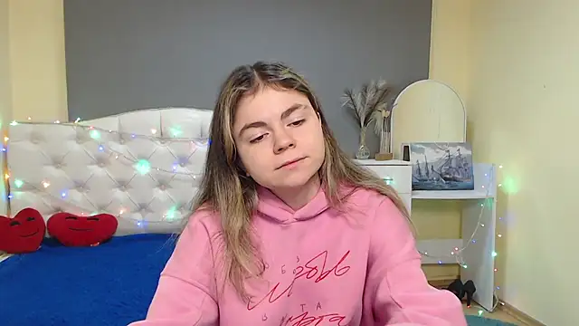 Snapshot of TinaRedly chatting on January 16, 2026, 7:01 am TinaRedly online show from January 16, 2026, 7:01 am