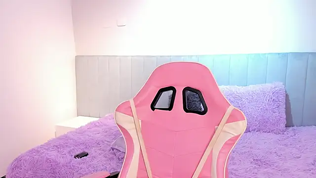 Snapshot of amira_cute2 chatting on January 9, 2025, 4:17 pm amira cute2 online show from January 9, 2025, 4:17 pm