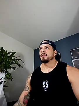 Snapshot of SilvaBranko chatting on October 21, 2025, 12:11 am SilvaBranko online show from October 21, 2025, 12:11 am