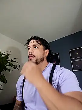 Snapshot of SilvaBranko chatting on October 27, 2025, 11:09 pm SilvaBranko online show from October 27, 2025, 11:09 pm