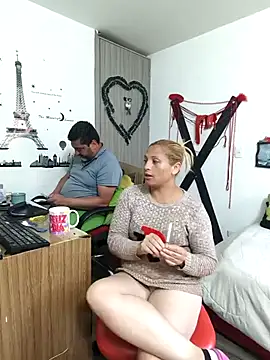 hotandfierylatinos2023 online show from October 16, 2025, 9:49 pm