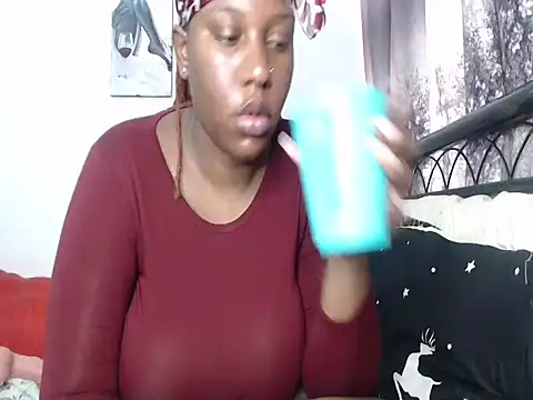 Whimsicalwillow online show from September 23, 2025, 12:41 pm