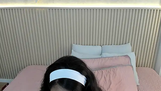 Snapshot of charlottebrowns_ chatting on March 28, 2026, 12:05 pm charlottebrowns online show from March 28, 2026, 12:05 pm