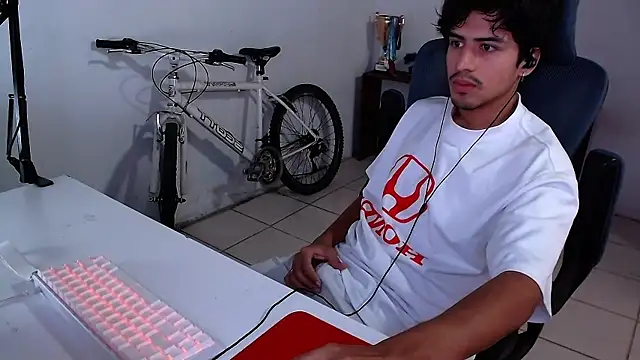 Thieves9 online show from October 31, 2025, 7:04 pm