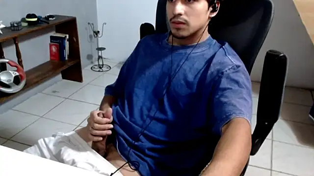 Snapshot of Thieves9 chatting on January 11, 2026, 1:43 am Thieves9 online show from January 11, 2026, 1:43 am