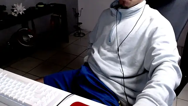 Snapshot of Thieves9 chatting on January 12, 2026, 12:43 pm Thieves9 online show from January 12, 2026, 12:43 pm