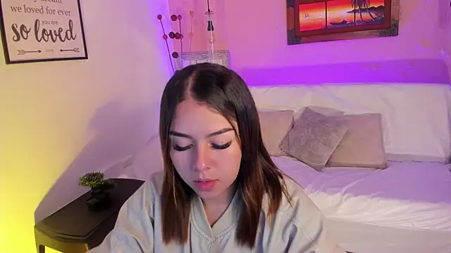 Snapshot of ArianaBaker chatting on October 19, 2025, 3:45 pm ArianaBaker online show from October 19, 2025, 3:45 pm