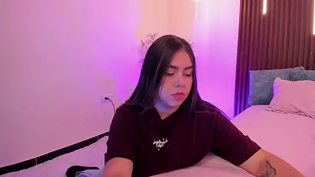 Snapshot of ArianaBaker chatting on February 9, 2026, 1:26 pm ArianaBaker online show from February 9, 2026, 1:26 pm