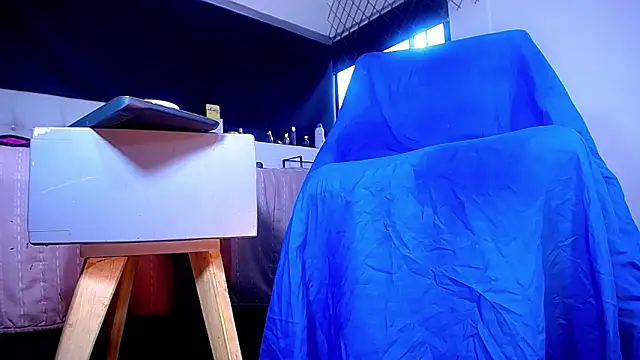 bellatrixx 69 online show from October 18, 2025, 11:33 am