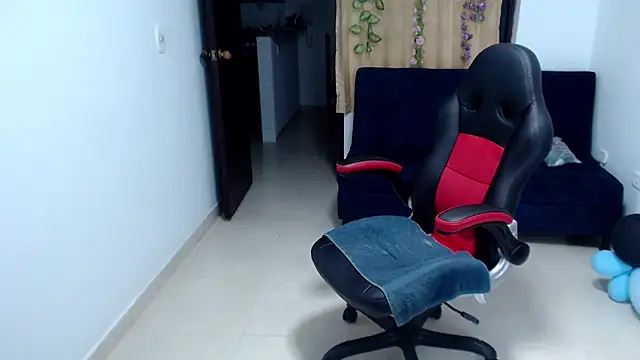 kaira sweet  online show from October 19, 2025, 6:36 am