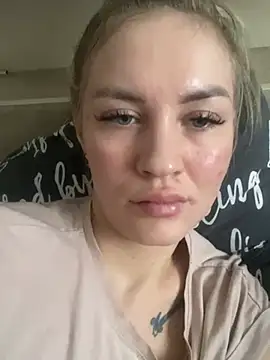 DreamGirl-777 online show from December 23, 2024, 10:53 am