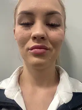 DreamGirl-777 online show from January 23, 2025, 4:09 am