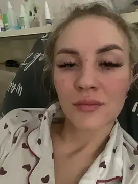 DreamGirl-777 online show from February 8, 2025, 9:35 am