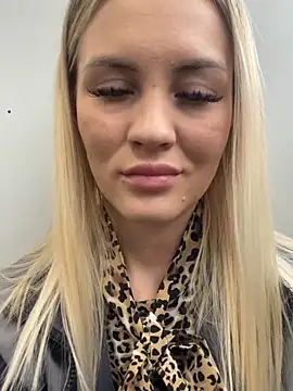 DreamGirl-777 online show from February 10, 2025, 7:15 am