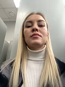 DreamGirl-777 online show from February 20, 2025, 7:55 am