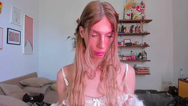 Snapshot of AliceSnowCatt chatting on September 14, 2025, 4:06 pm AliceSnowCatt online show from September 14, 2025, 4:06 pm