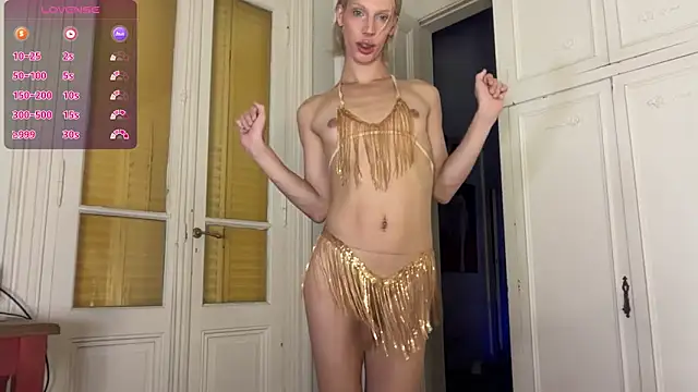 Snapshot of AliceSnowCatt chatting on February 10, 2026, 12:37 am AliceSnowCatt online show from February 10, 2026, 12:37 am