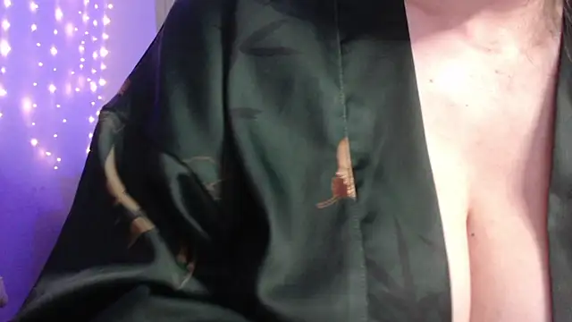 missdaniels online show from January 8, 2025, 1:32 am