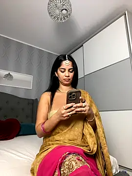 Snapshot of _adelle chatting on November 15, 2025, 12:56 pm adelle online show from November 15, 2025, 12:56 pm