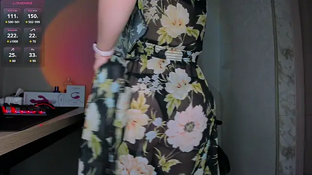 Snapshot of avorylas chatting on February 22, 2026, 1:40 am avorylas online show from February 22, 2026, 1:40 am